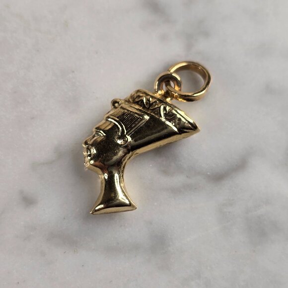 Womens Vintage Estate 14K Gold Queen Nefertiti Pendant 1.5g E4833
